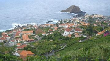 Vista Geral do Porto Moniz - 