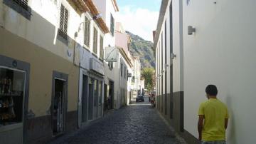 Rua Principal de Ribeira Brava - Visitar Portugal