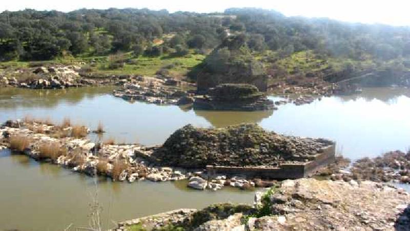 Ponte velha da Ajuda