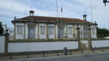 Biblioteca Municipal de Paredes - Visitar Portugal