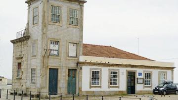 Capela e Farol de São Miguel-o-Anjo - Visitar Portugal