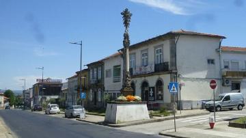 Cruzeiro do Senhor do Padrão - Visitar Portugal