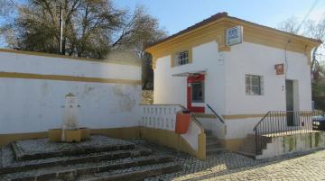 Fonte e Bomba de Água - Visitar Portugal