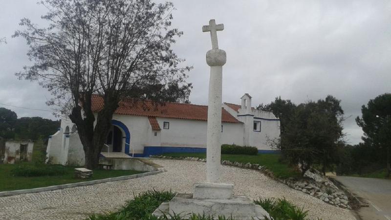 Igreja Paroquial de Santana do Mato