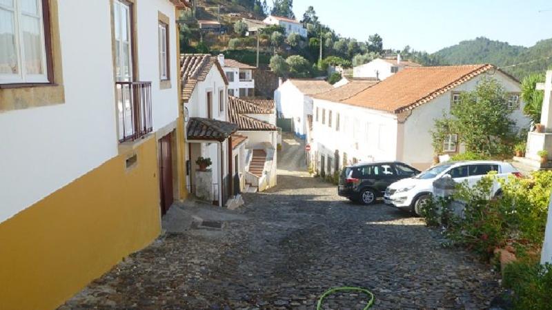 Rua Central de Dornes