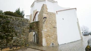 Porta Medieval - Visitar Portugal