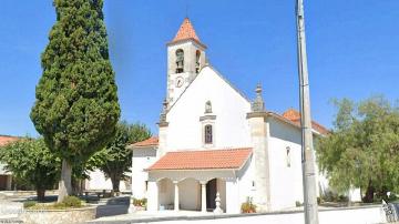 Capela e Dólmen