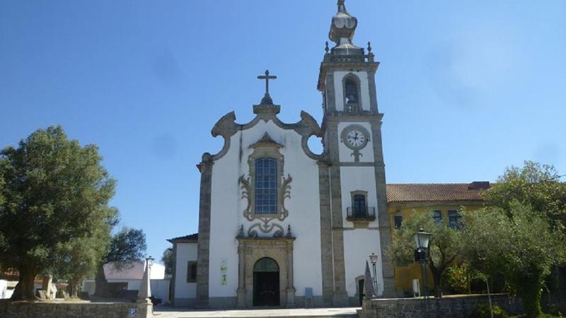 Mosteiro de Santa Maria de Refoios do Lima