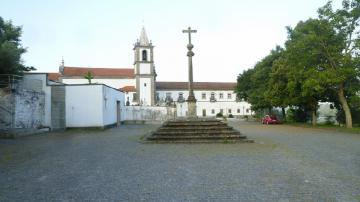Mosteiro de Santa Maria do Carvoeiro - Visitar Portugal
