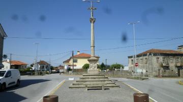 Cruzeiro Paroquial de Alvarães - Visitar Portugal