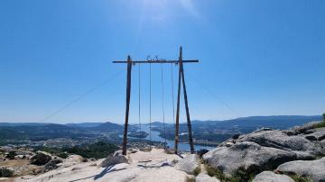 Baloiço Panorâmico do Cervo - Visitar Portugal