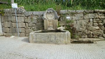 Fontanário da Aldeia - Visitar Portugal