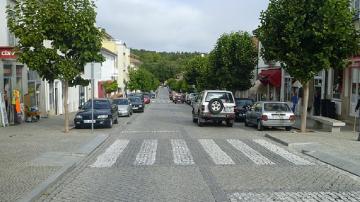 Avenida Principal de Pedras Salgadas - Visitar Portugal