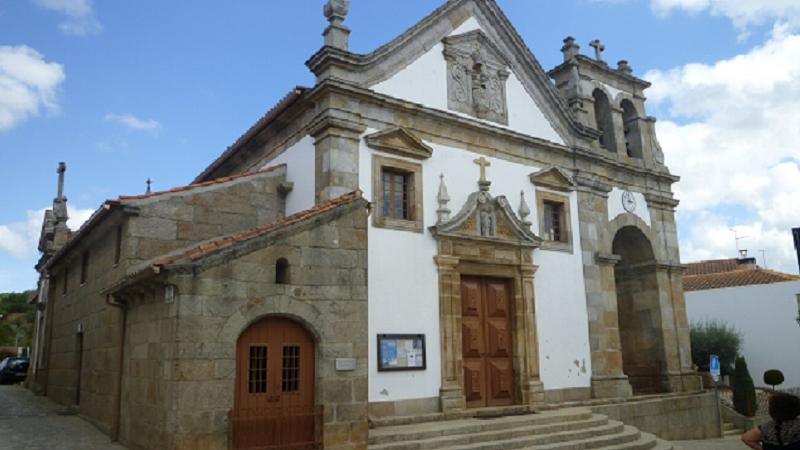 Igreja Matriz de Constantim