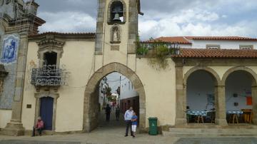 Arco, Torre do Relógio, Arcada