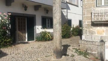 Pelourinho de Fráguas - Visitar Portugal